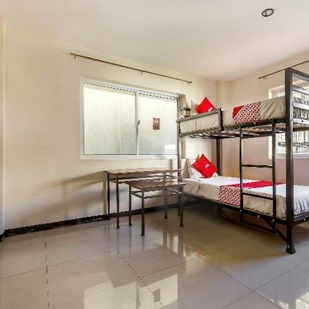 Oyo 842 City Smiles Apartelle San Juan  Ngoại thất bức ảnh