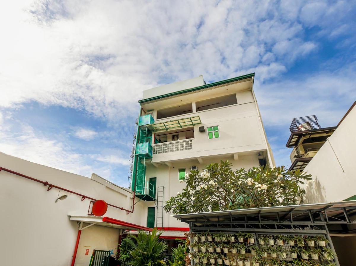 Oyo 842 City Smiles Apartelle San Juan  Ngoại thất bức ảnh