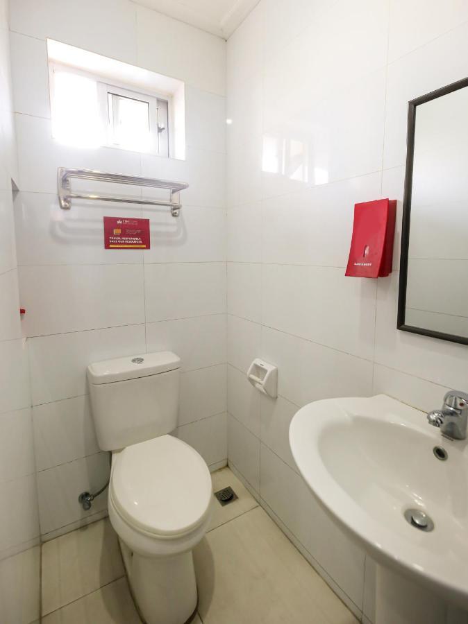 Oyo 842 City Smiles Apartelle San Juan  Ngoại thất bức ảnh