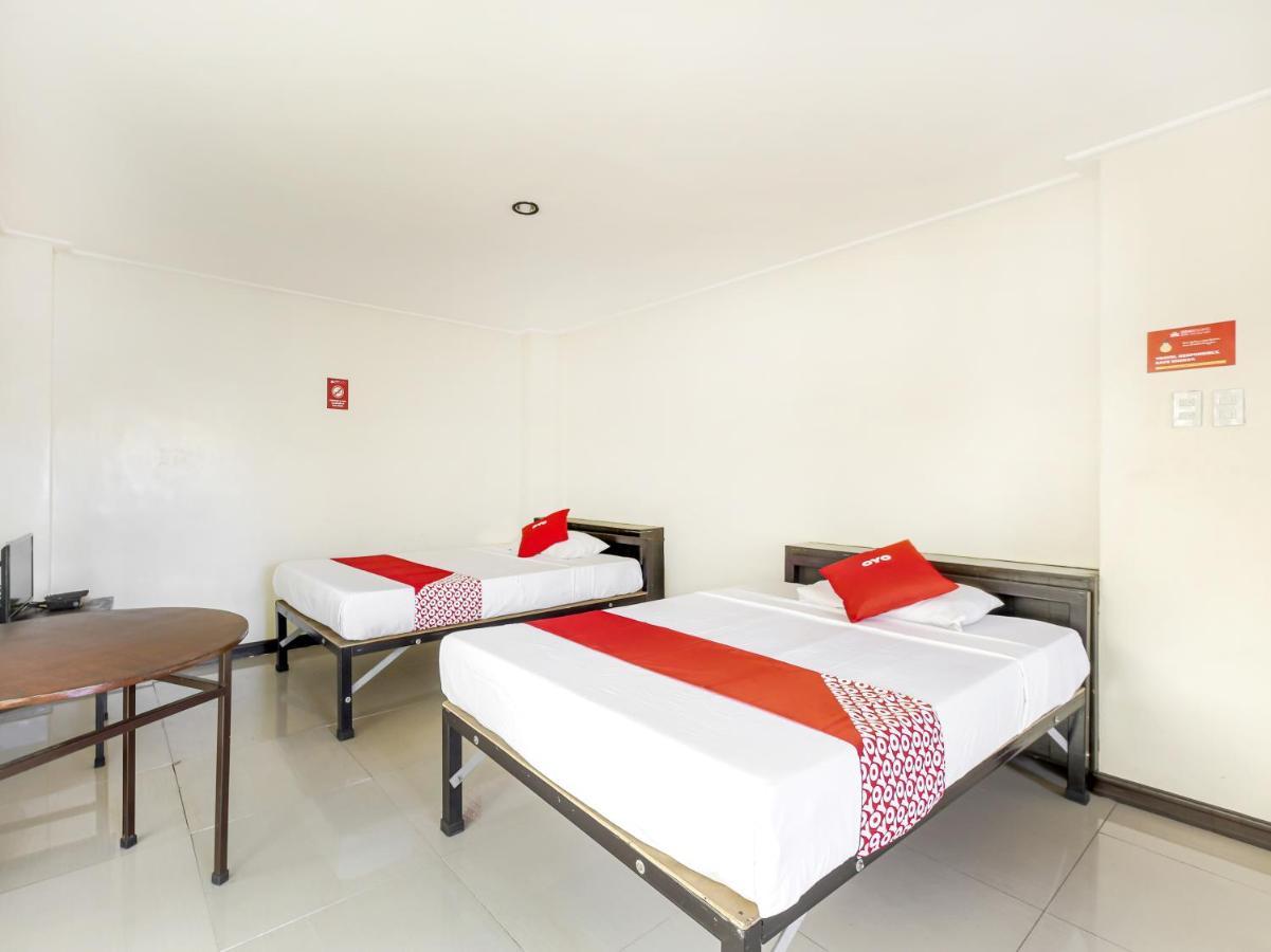 Oyo 842 City Smiles Apartelle San Juan  Ngoại thất bức ảnh