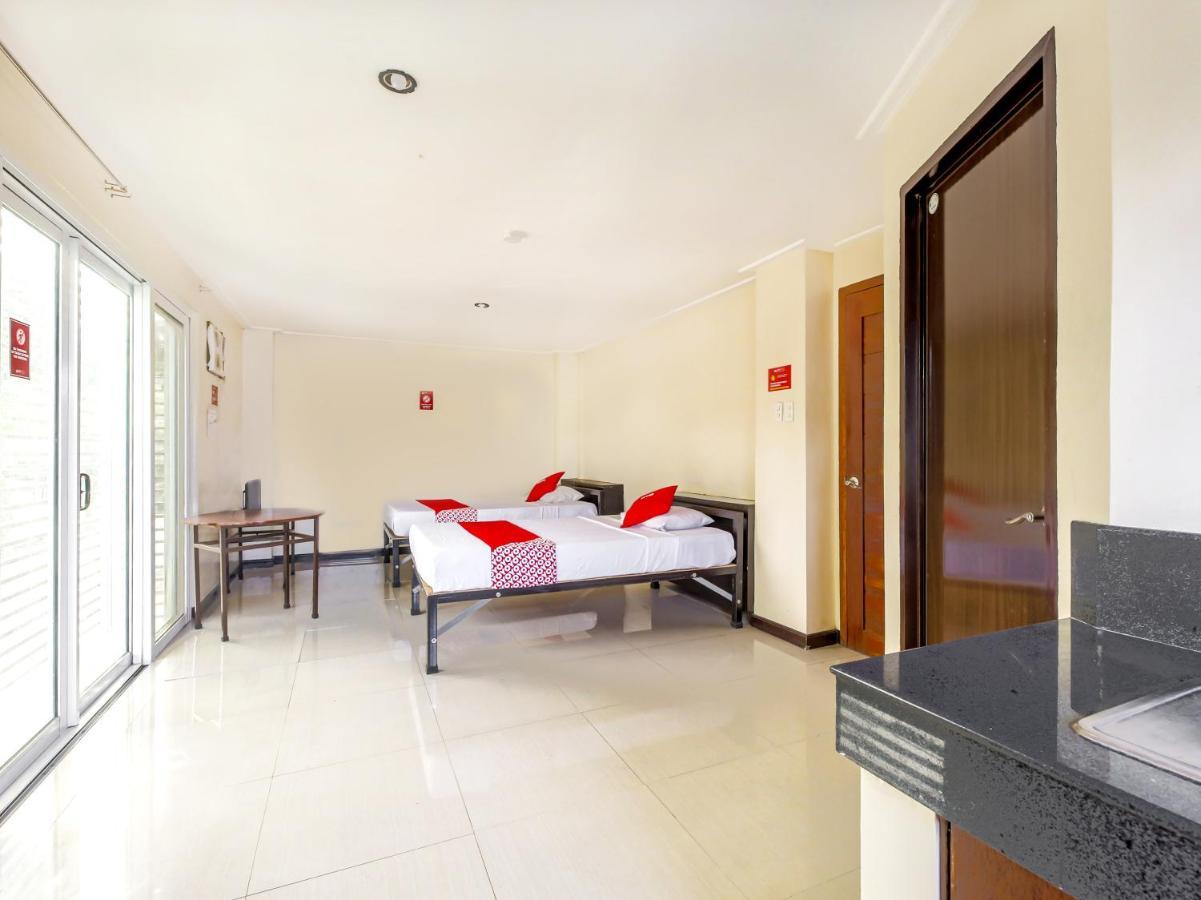 Oyo 842 City Smiles Apartelle San Juan  Ngoại thất bức ảnh