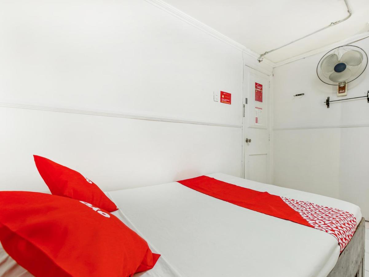 Oyo 842 City Smiles Apartelle San Juan  Ngoại thất bức ảnh