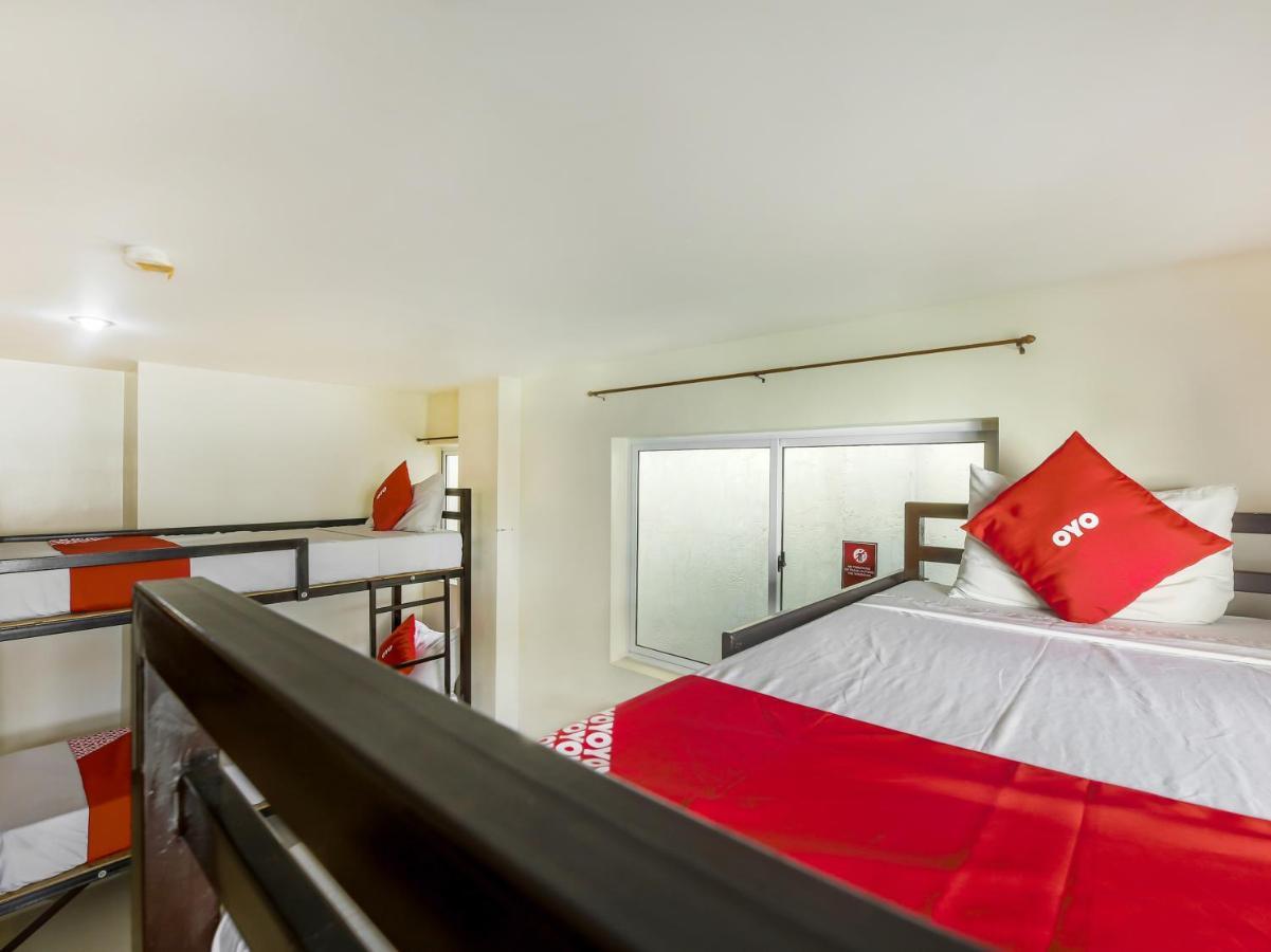 Oyo 842 City Smiles Apartelle San Juan  Ngoại thất bức ảnh