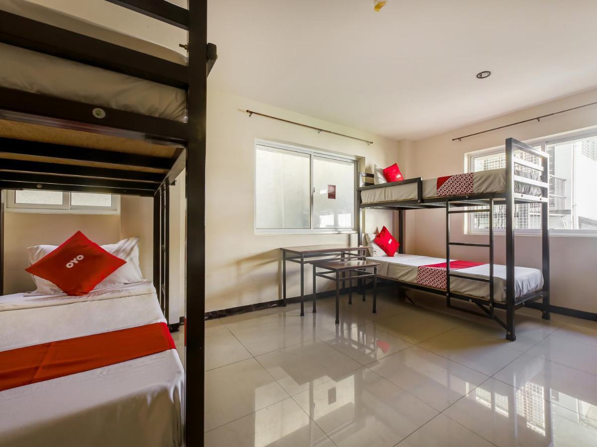 Oyo 842 City Smiles Apartelle San Juan  Ngoại thất bức ảnh
